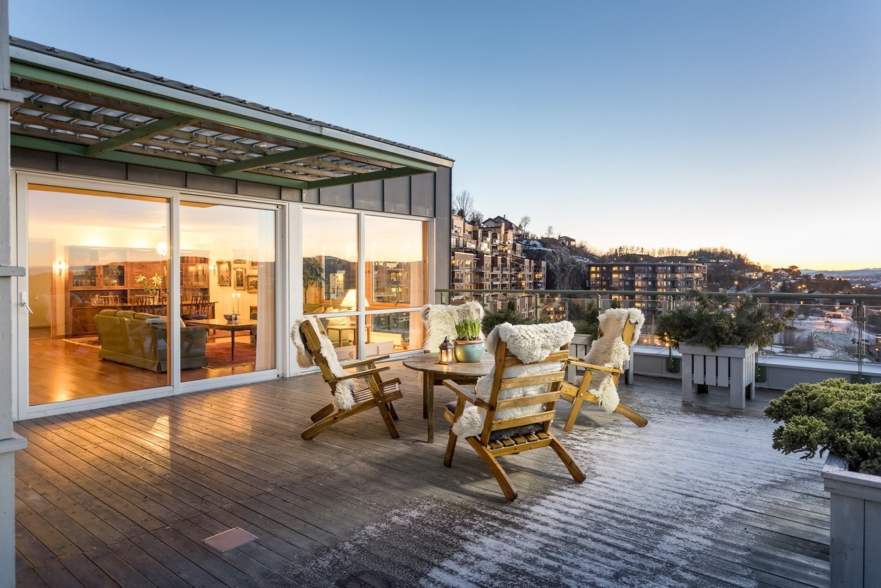 Fantastisk romslig terrasse med flotte solforhold Galleribilde