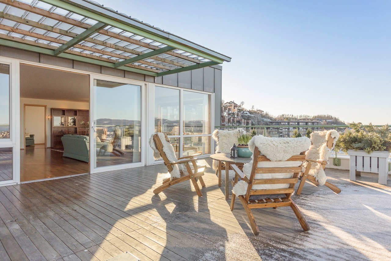 Solrik terrasse med mulighet for mye hygge Galleribilde