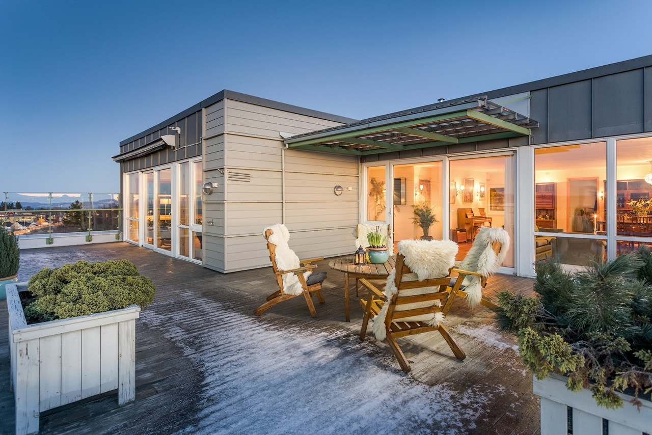 Fra terrassen er det to innganger til leiligheten Galleribilde