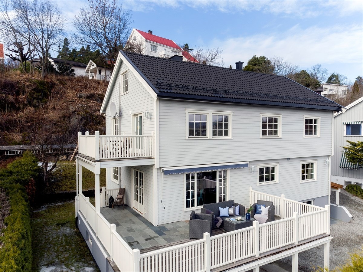 Utleiedelen har en egen veranda. Galleribilde