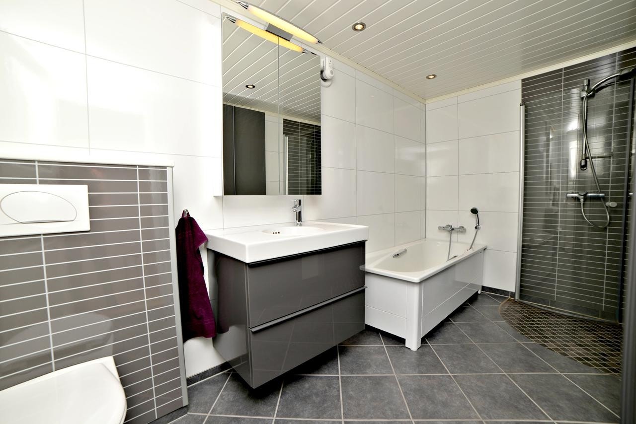 Baderom u.etg. Galleribilde