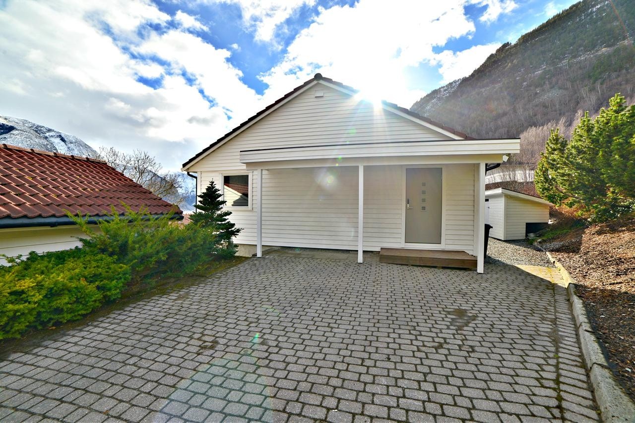 Seimsvegen 2 Galleribilde