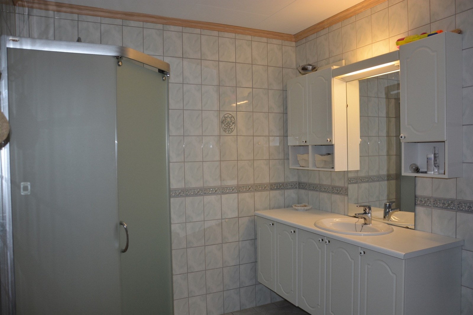 Bad med opplegg for vaskemaskin Galleribilde