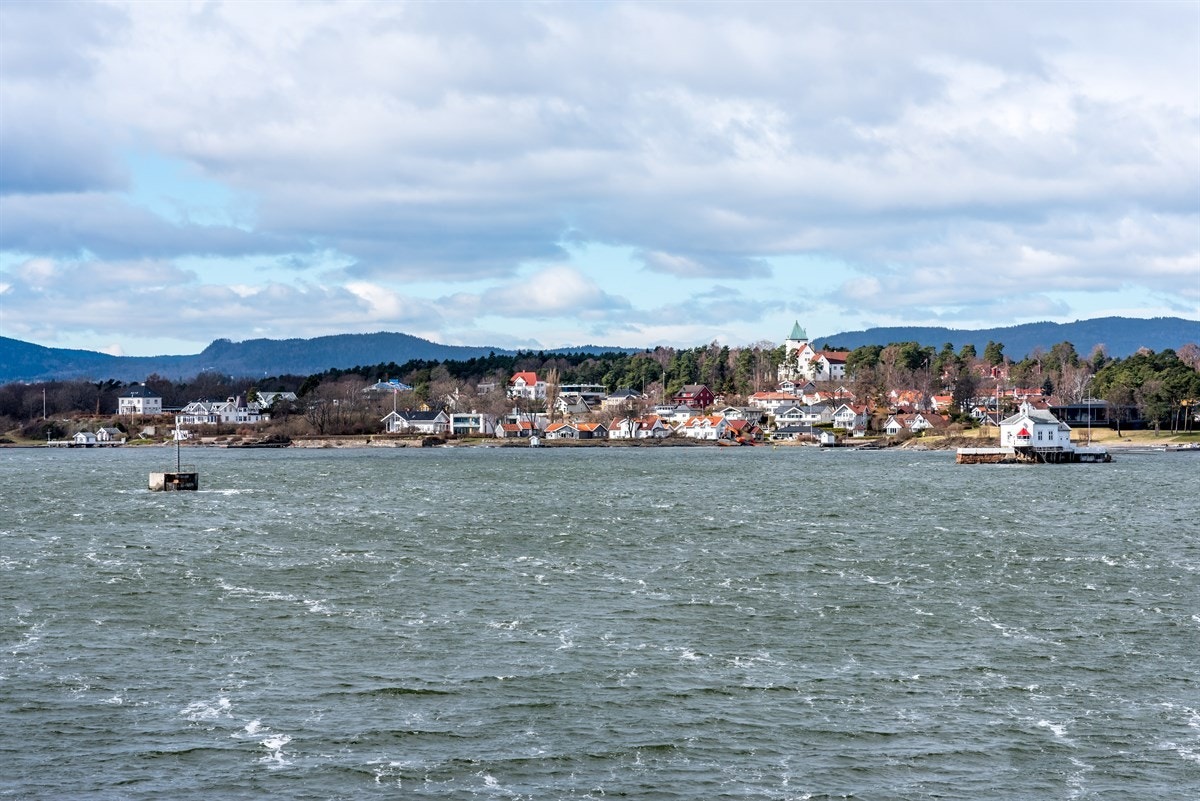 Dyna fyr midt i mot Galleribilde