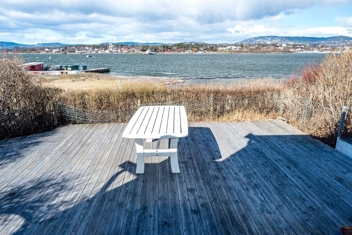 Fra terrassen som vender mot vest Galleribilde