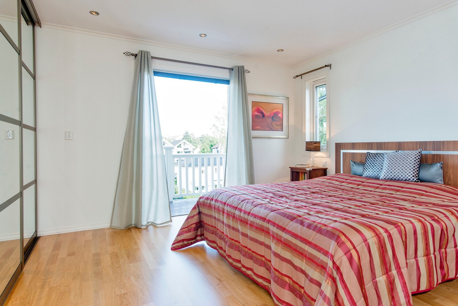 Soverom 1 med utgang til balkong Galleribilde