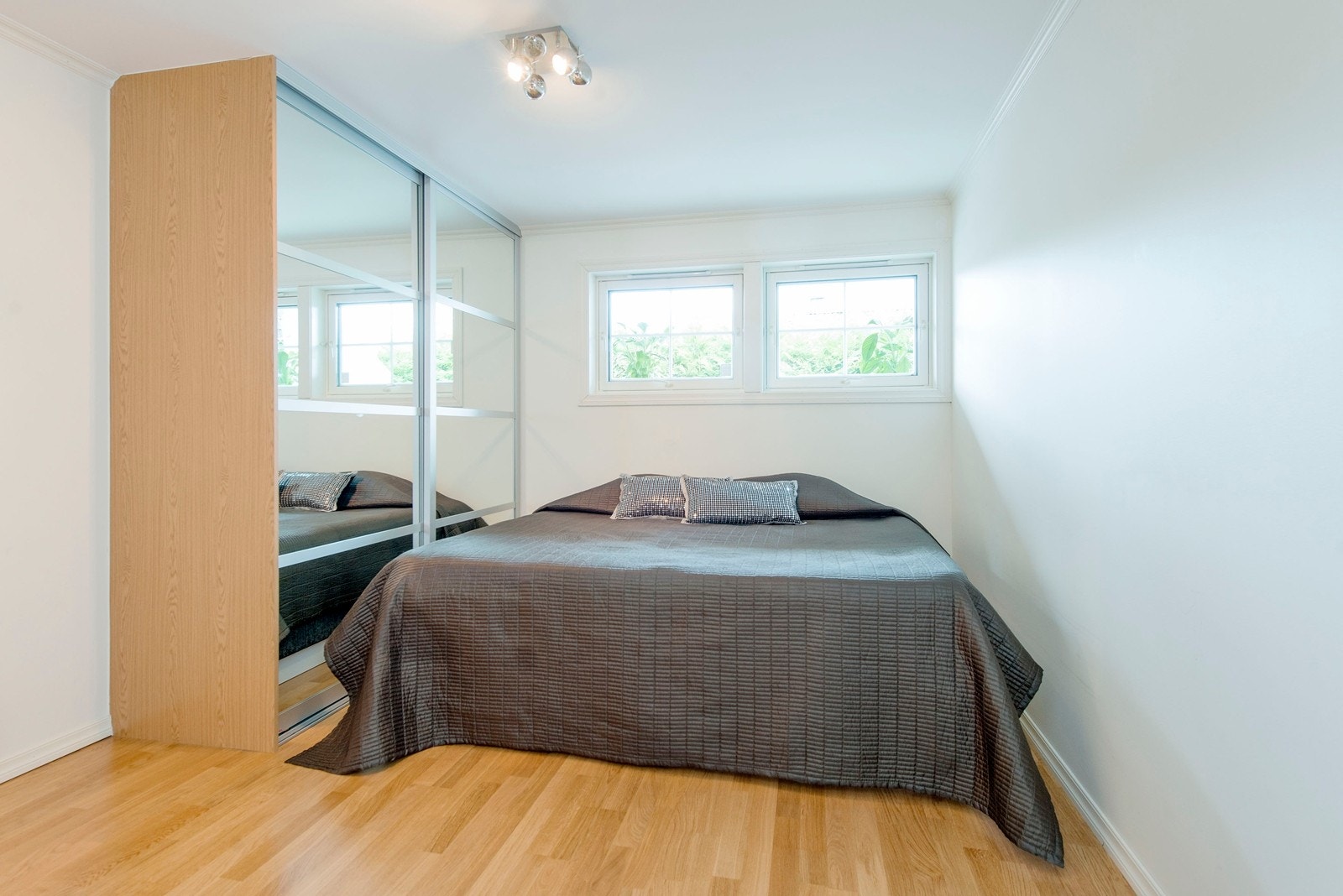 Soverom i kjelleren Galleribilde