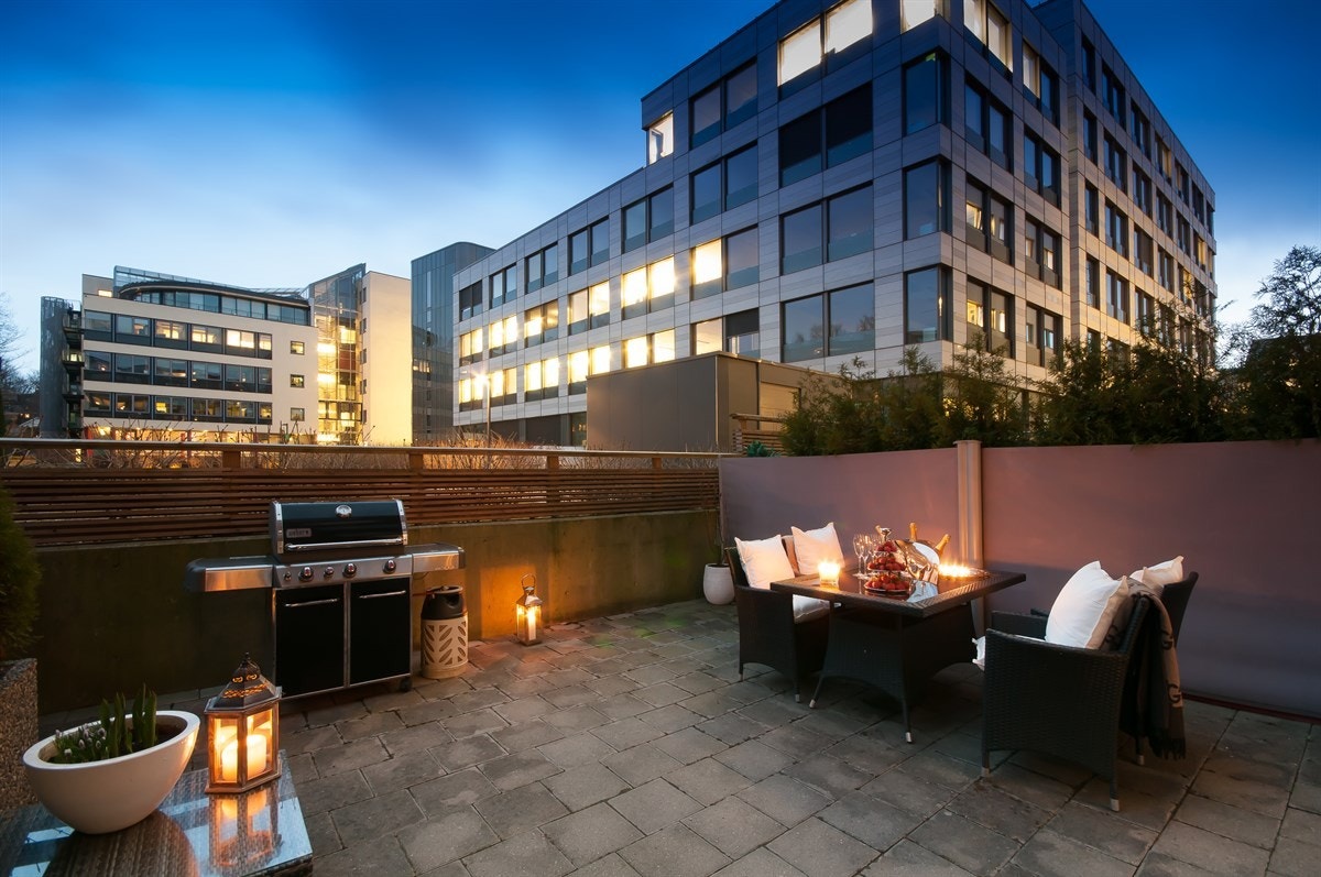 Kveldsbilde Terrassen Galleribilde