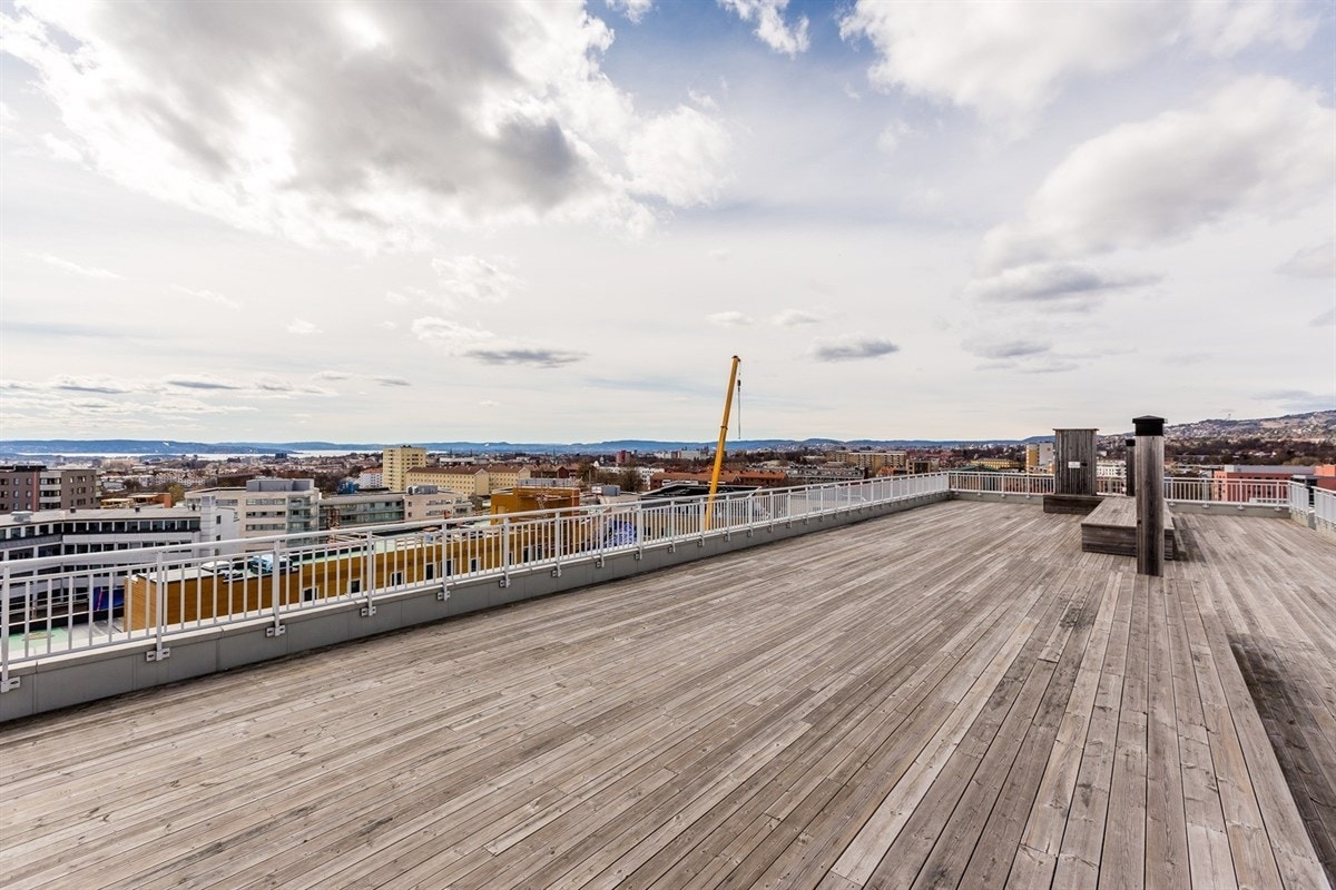 Sameiet har en flott, felles takterrasse med vidstrakt utsikt over Oslo by! Galleribilde