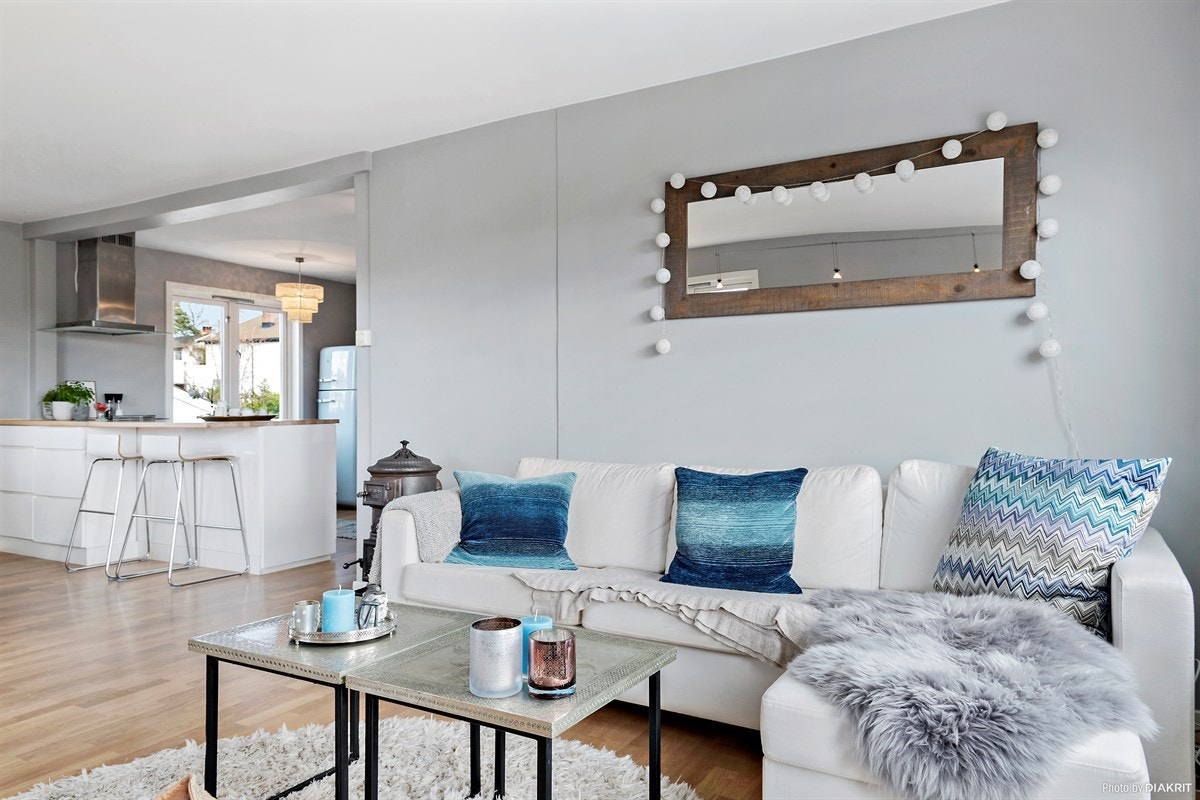 Nymalte vegger og tak i leiligheten (2017) Galleribilde