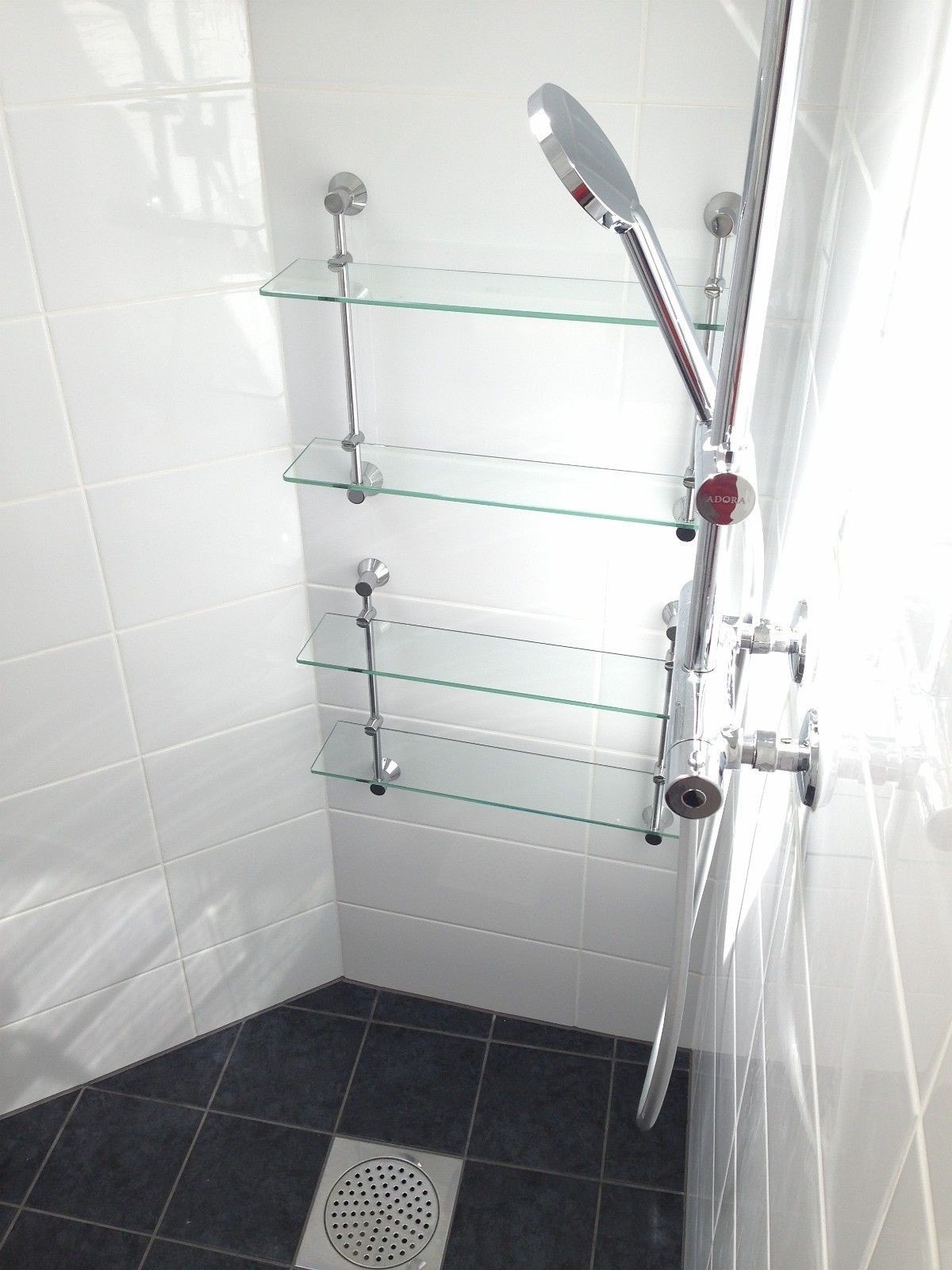 Moderne dusjnisje Galleribilde