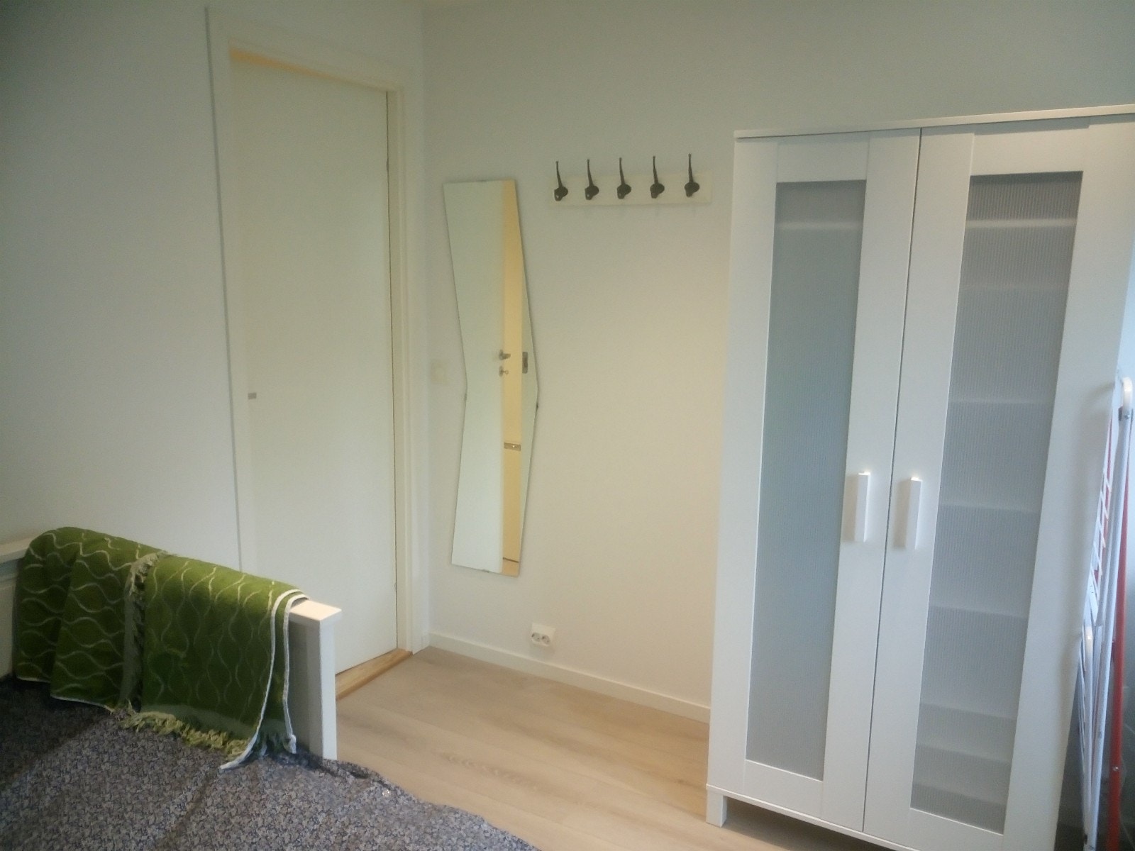 ET AV ROMMENE Galleribilde