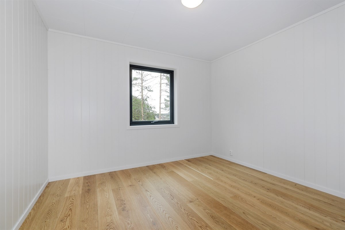 Hovedsoverommet har har dyp skyvedørsgarderobe. Galleribilde