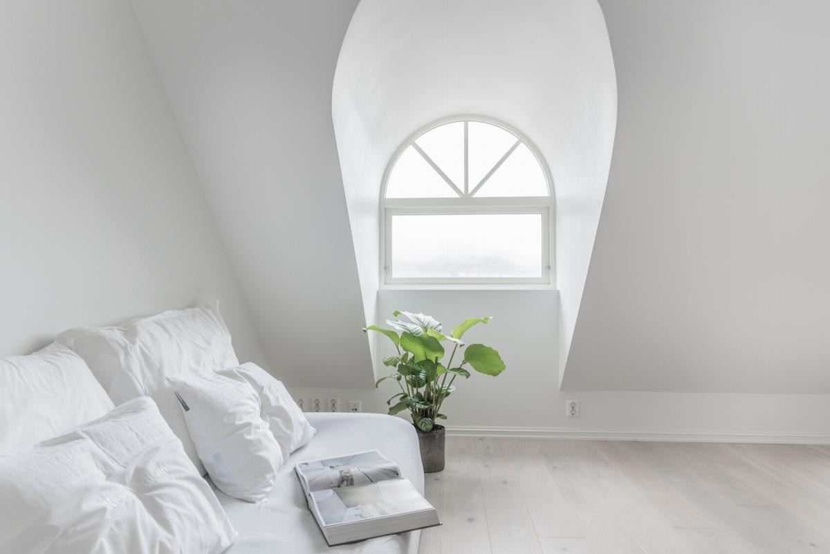 Loft med pene vindusdetaljer Galleribilde