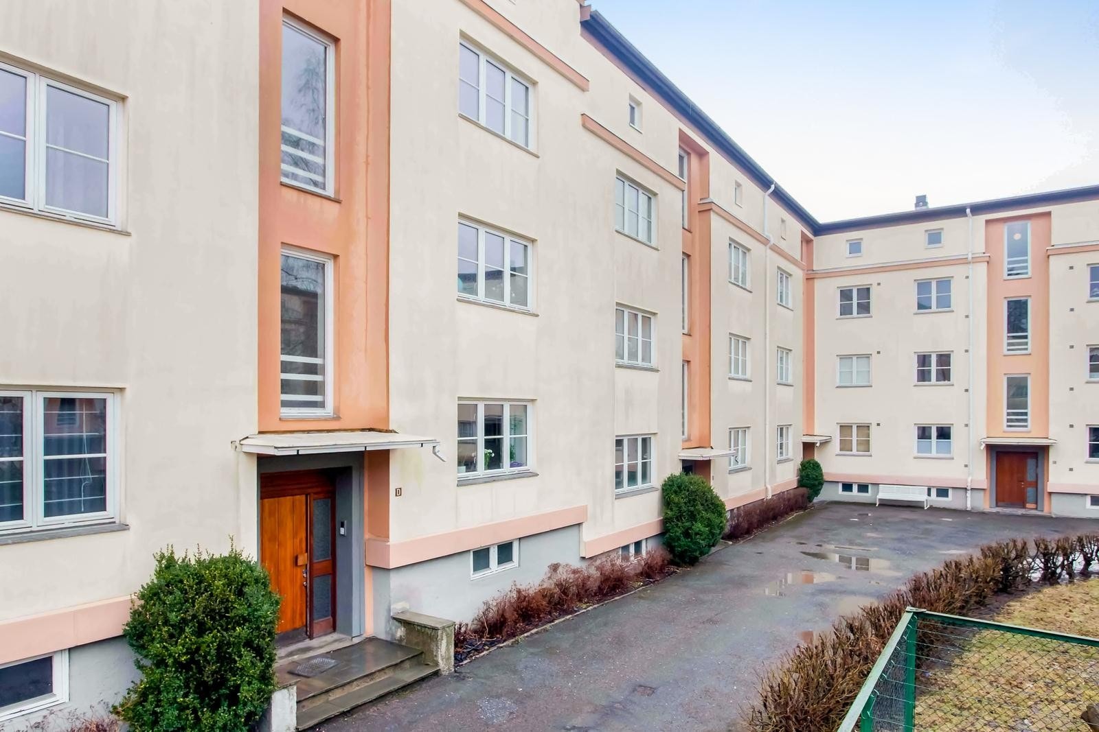 Leiligheten ligger flott til i høy 1. etasje Galleribilde