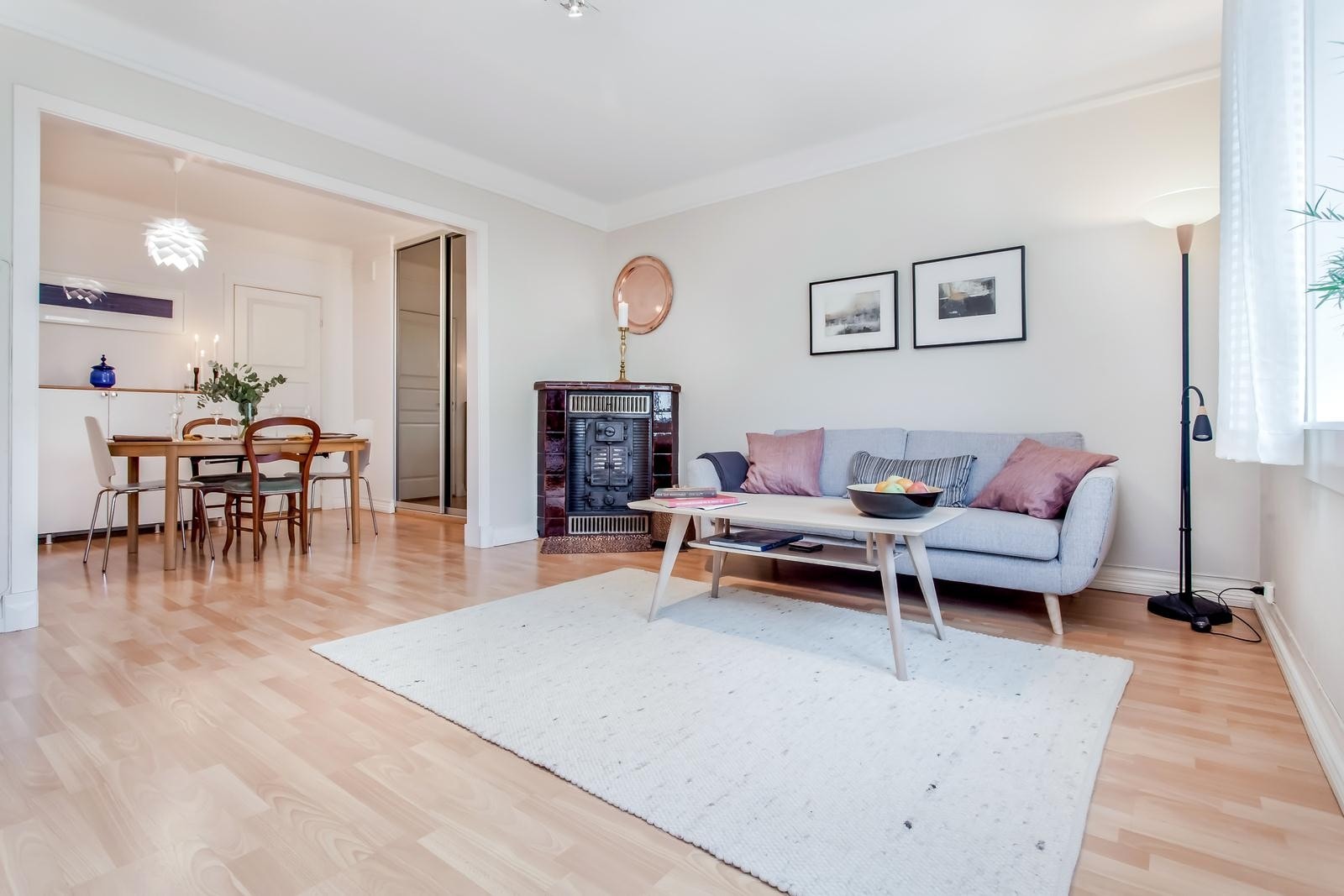 Praktisk, åpen løsning til gang/spiseplass Galleribilde