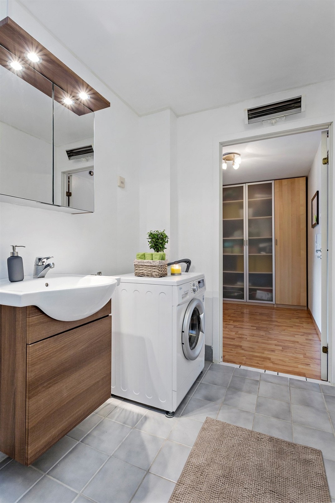 Opplegg for vaskemaskin Galleribilde