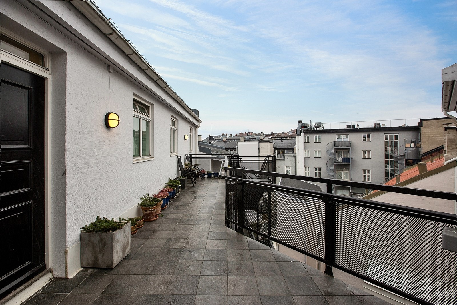 Uteplass på svalgang Galleribilde