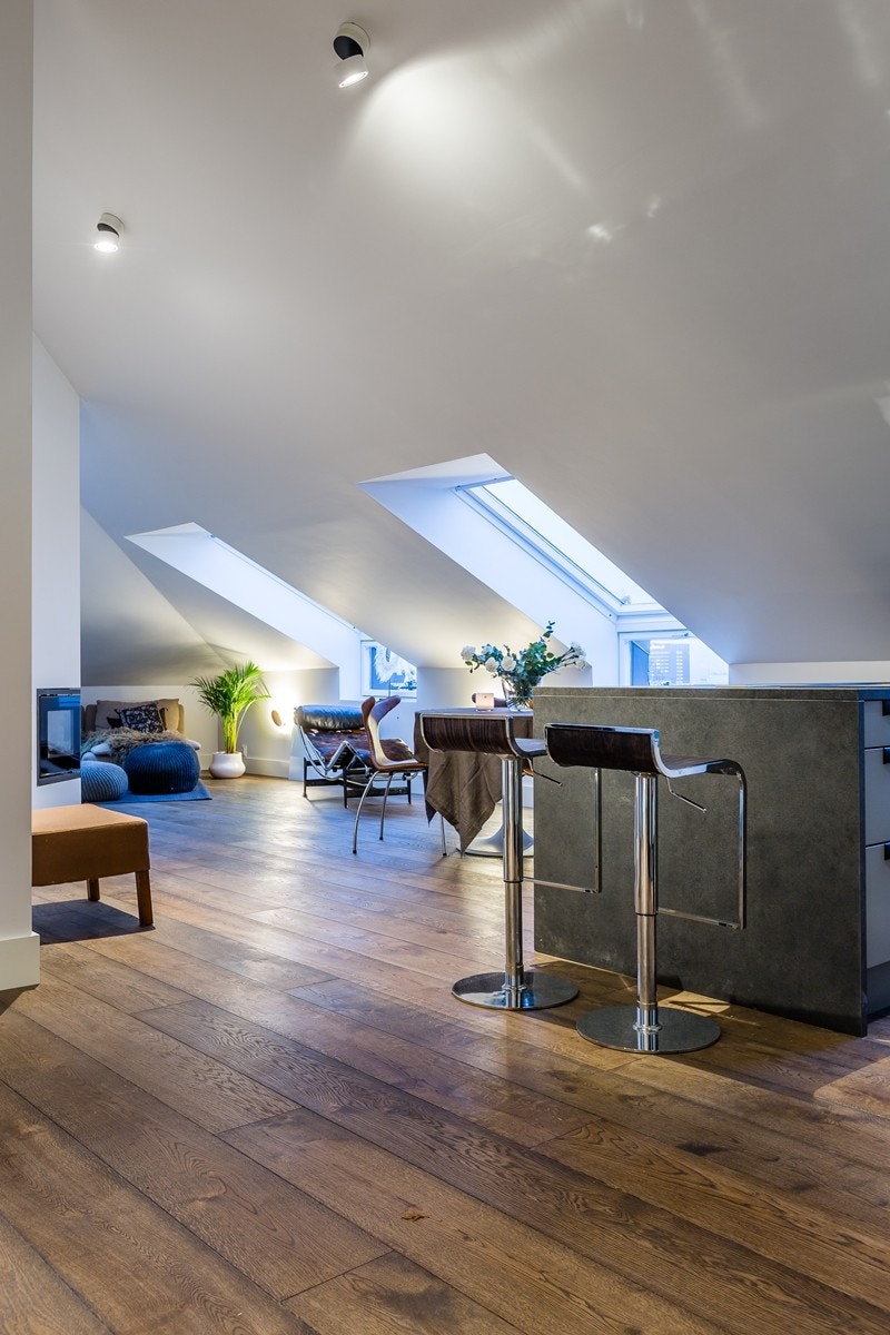 Leiligheten er lys og luftig Galleribilde