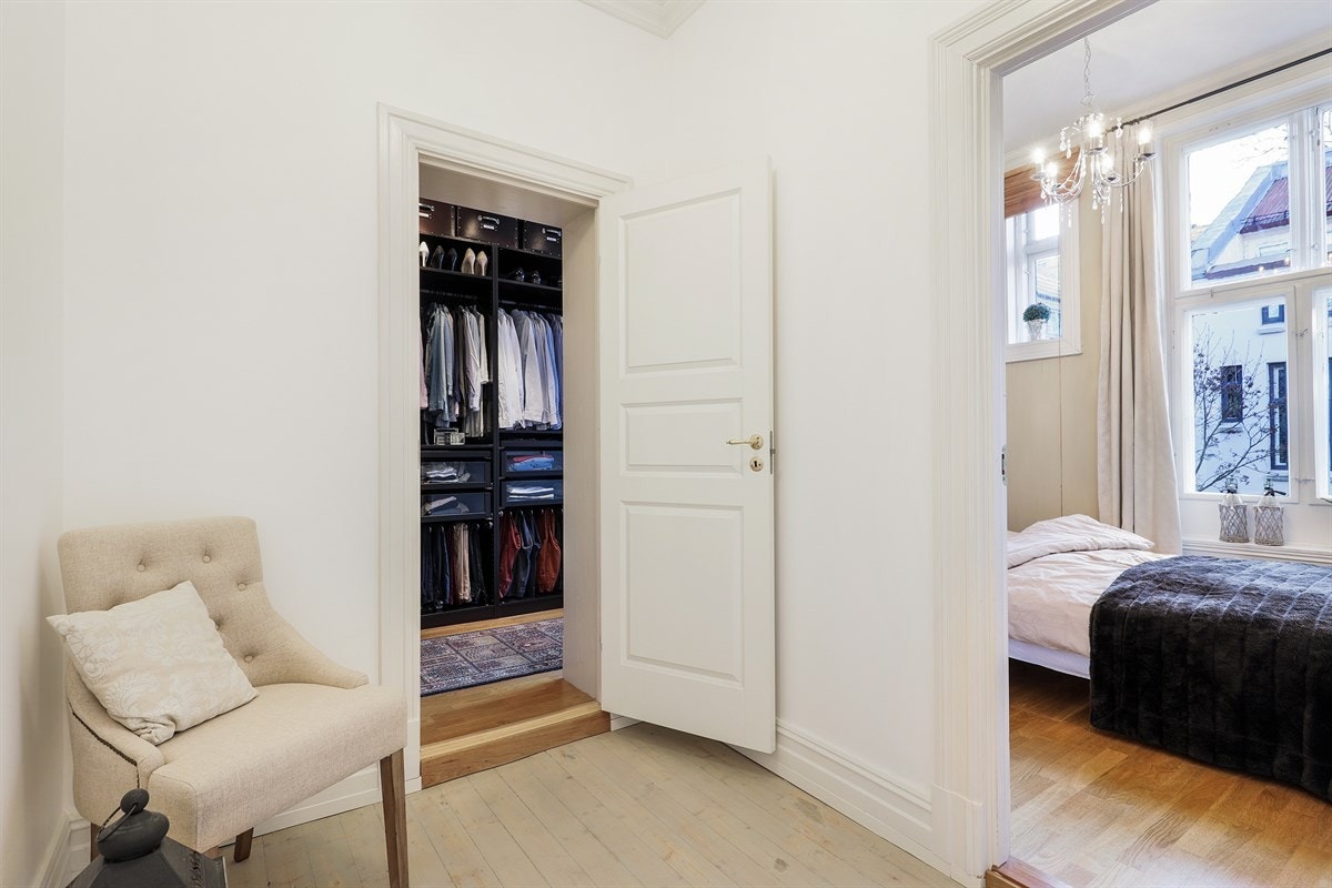 Gangen mellom soverommene. Galleribilde