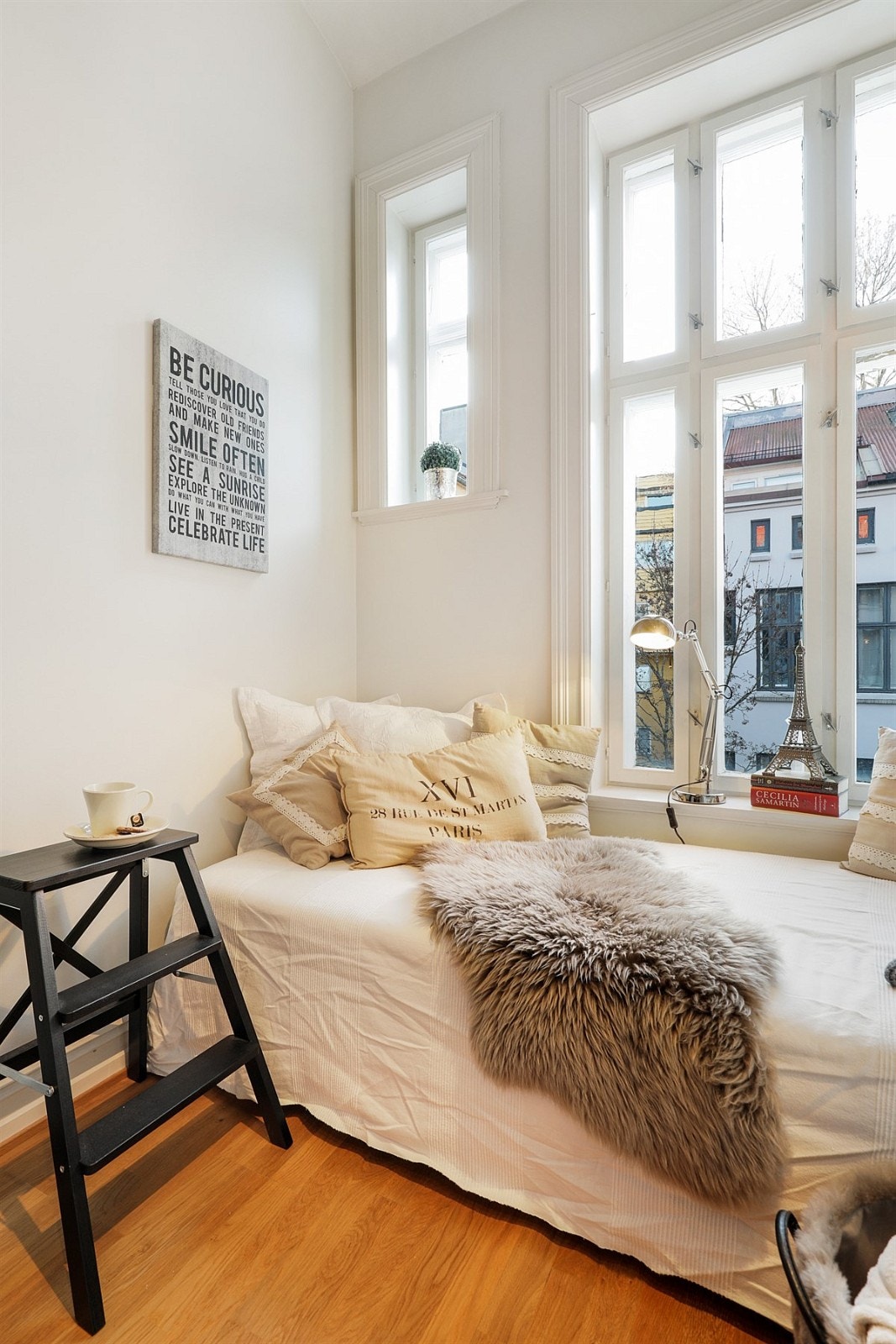 Gjesteseng i påkledningsrommet, alternativt soverom 3. Galleribilde