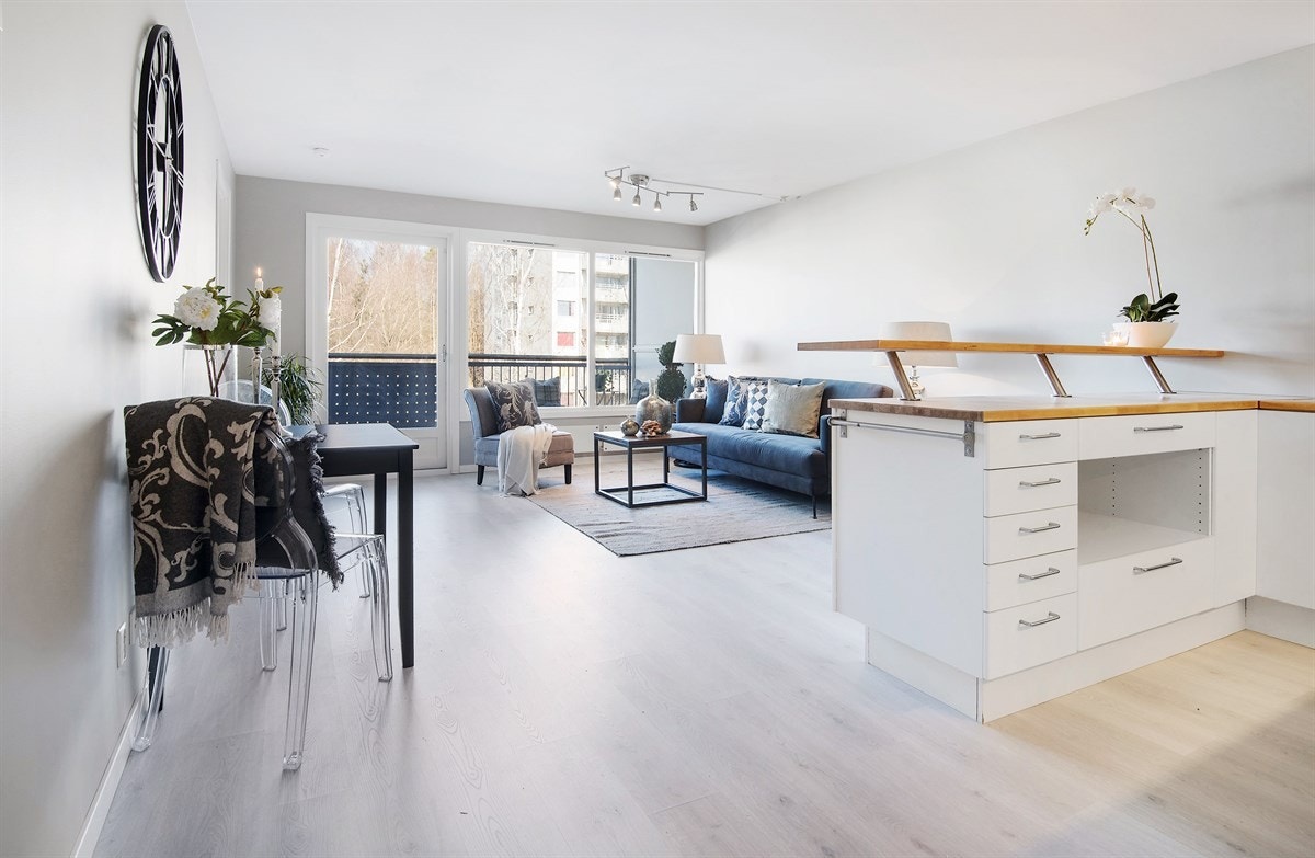 Privatmegleren Park v/adv. Christoffer Brekke-Hammersland har gleden av å presentere denne flotte leiligheten i Hovseterveien 84. Velkommen. Galleribilde