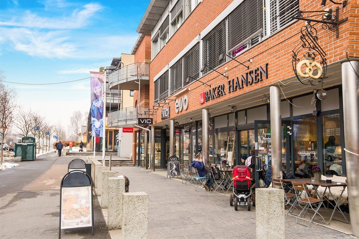 Røa Sentrum - Alt av servicefasilitetet i gåavstand fra boligen. Galleribilde