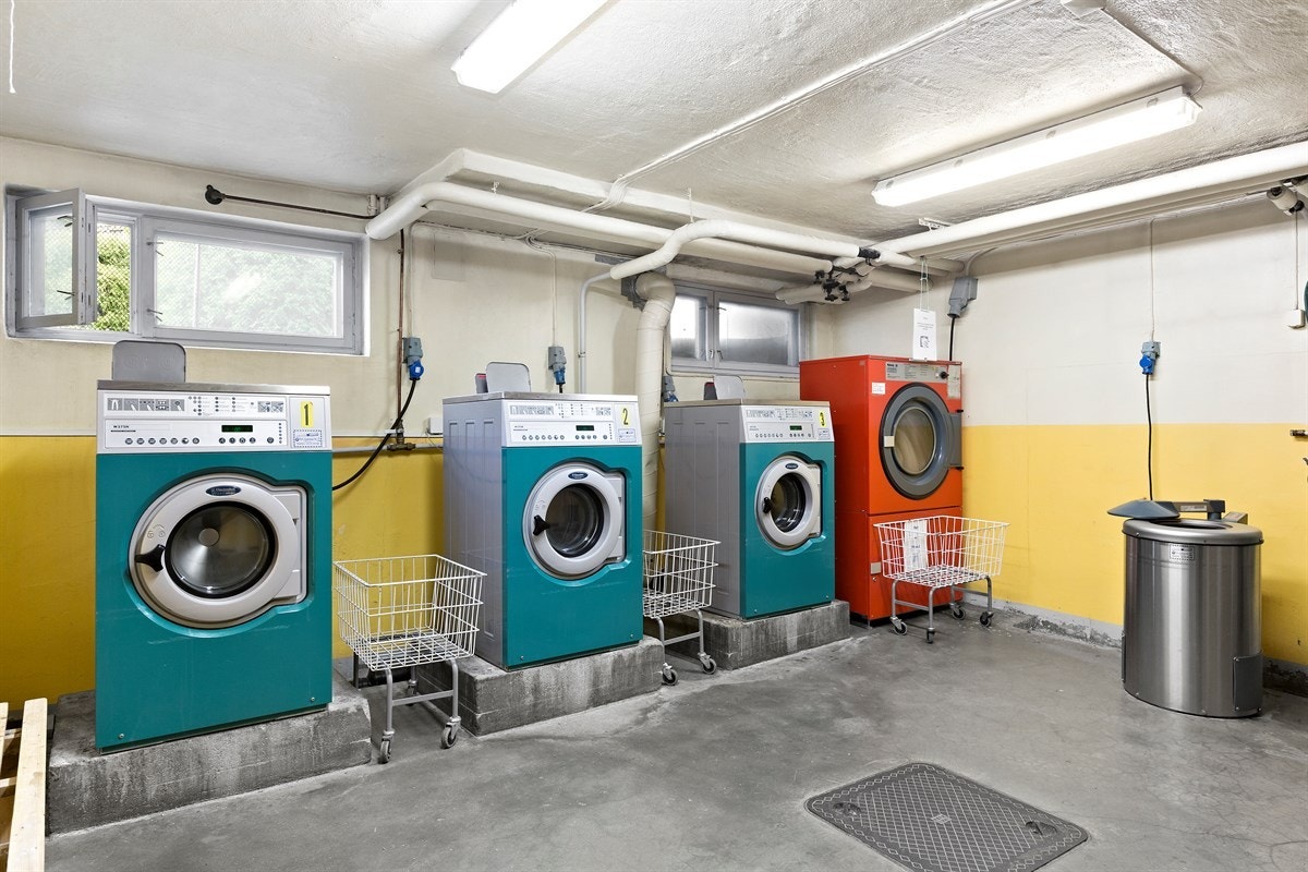 Borettslaget har felles vaskerom for beboere. Galleribilde