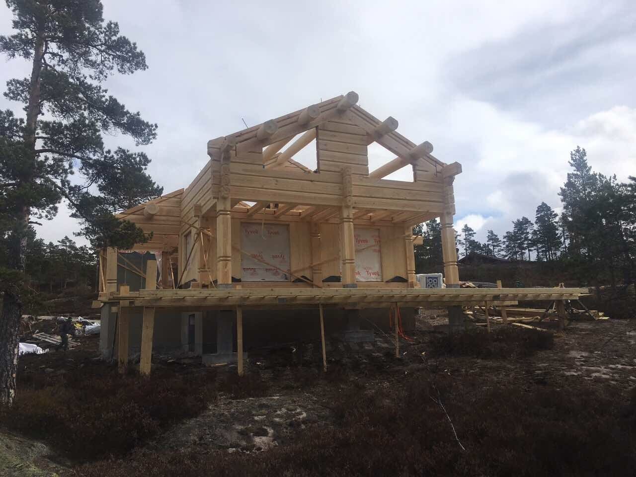 Dette er bilder av neste hytte som er under oppføring. Denne vil bli annonsert på Finn.no i neste mnd. Galleribilde
