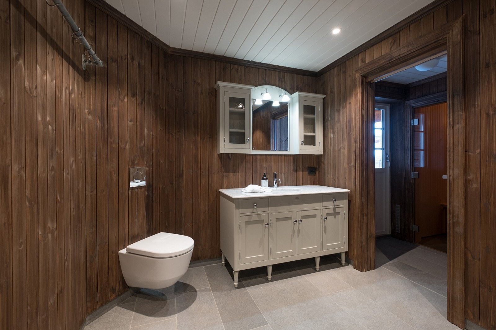 Bad i hovedetasje Galleribilde