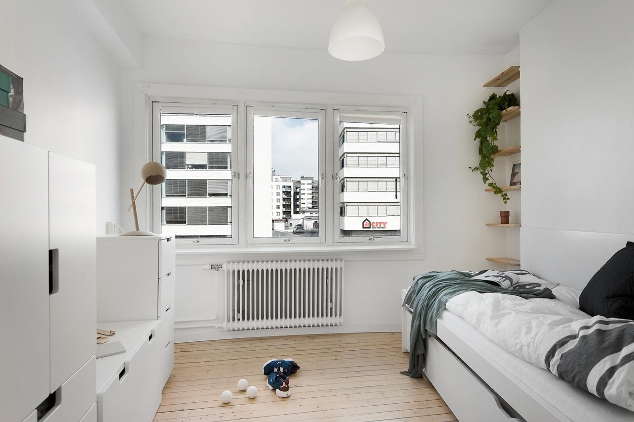 Det andre soverommet har også god plass til seng, skrivebord og et garderobeskap. Leie ut et rom? Perfekt! Galleribilde