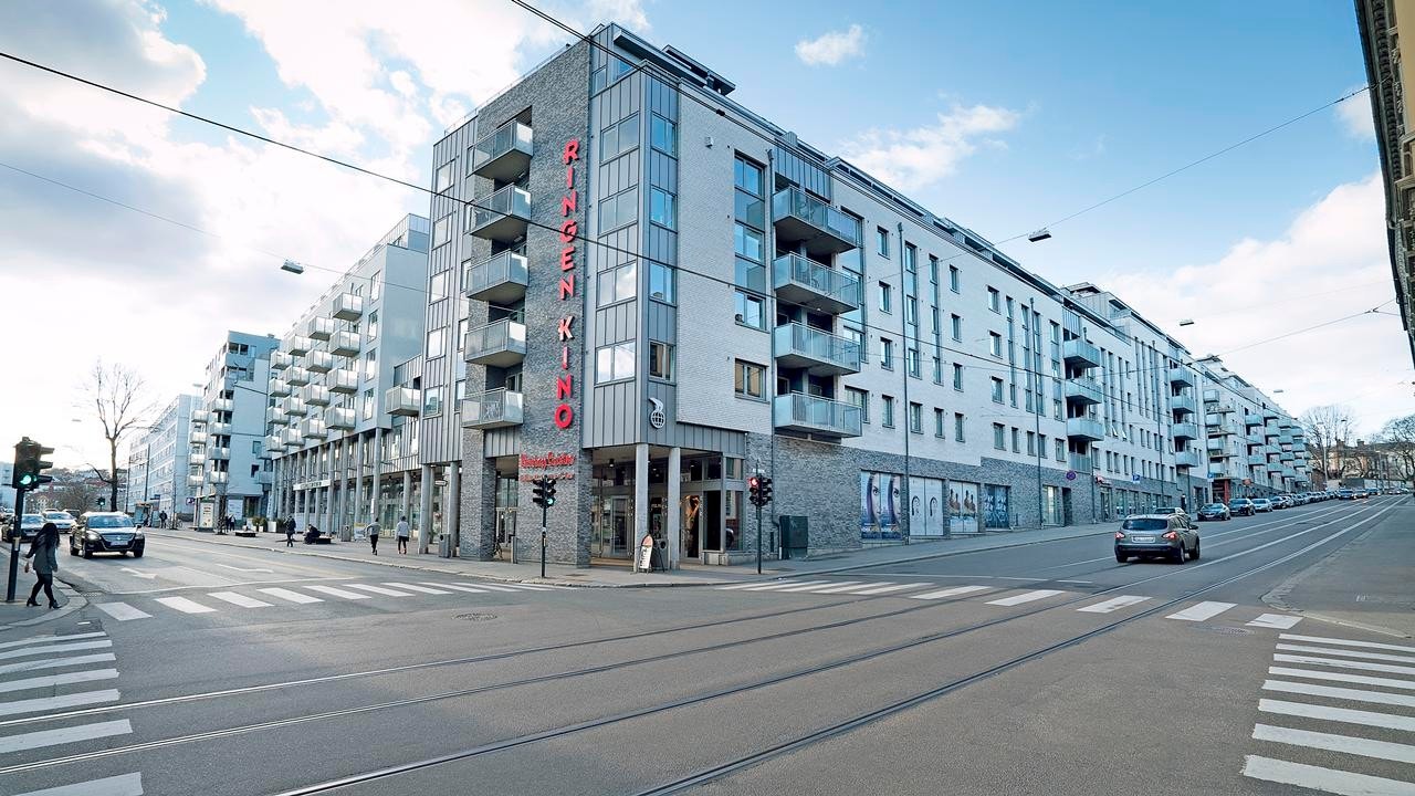 Ringnes park med bl.a. Ringen kino, treningssenteret Elixia og Meny. Galleribilde