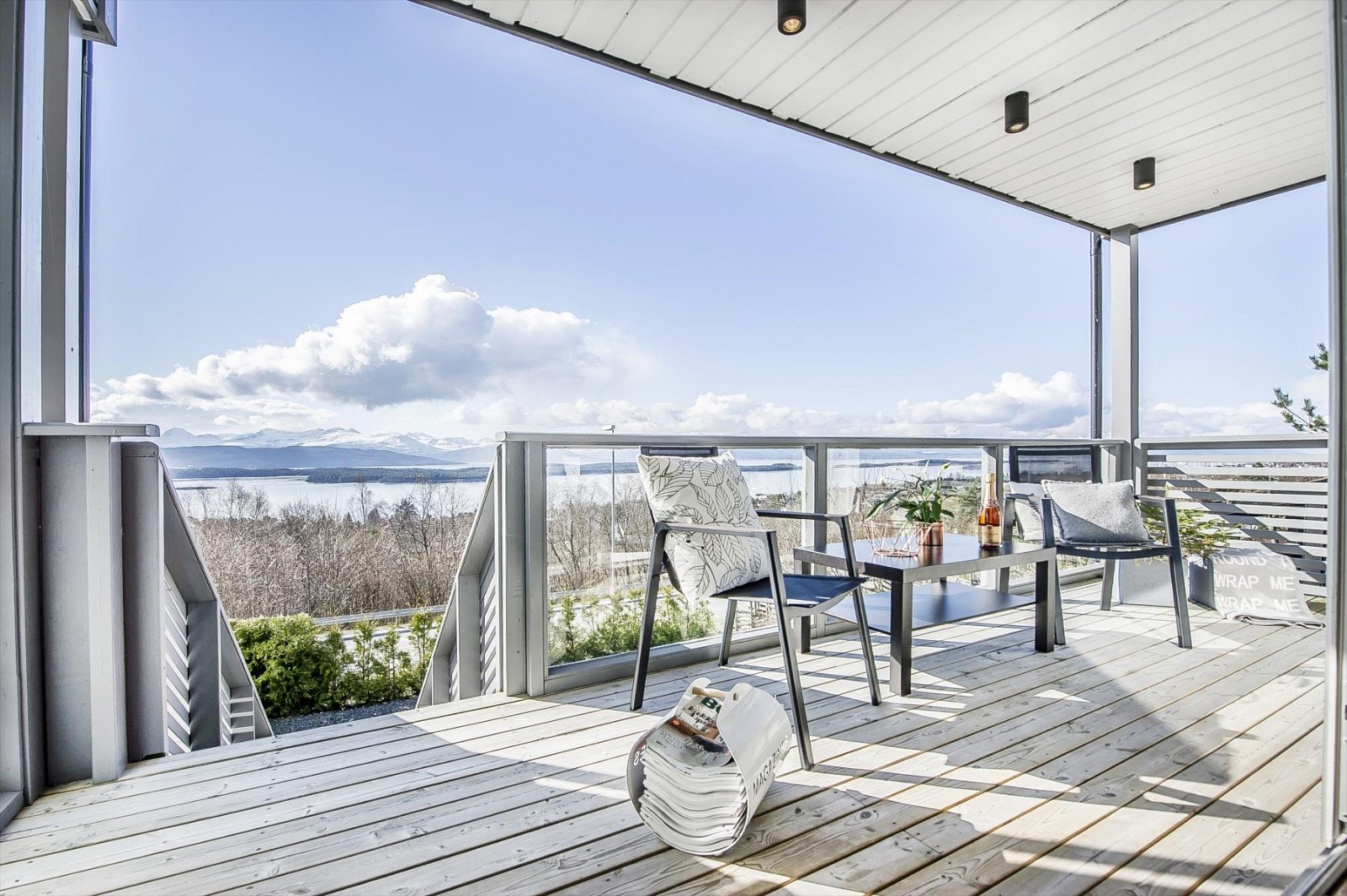 Veranda med nydelig utsikt Galleribilde