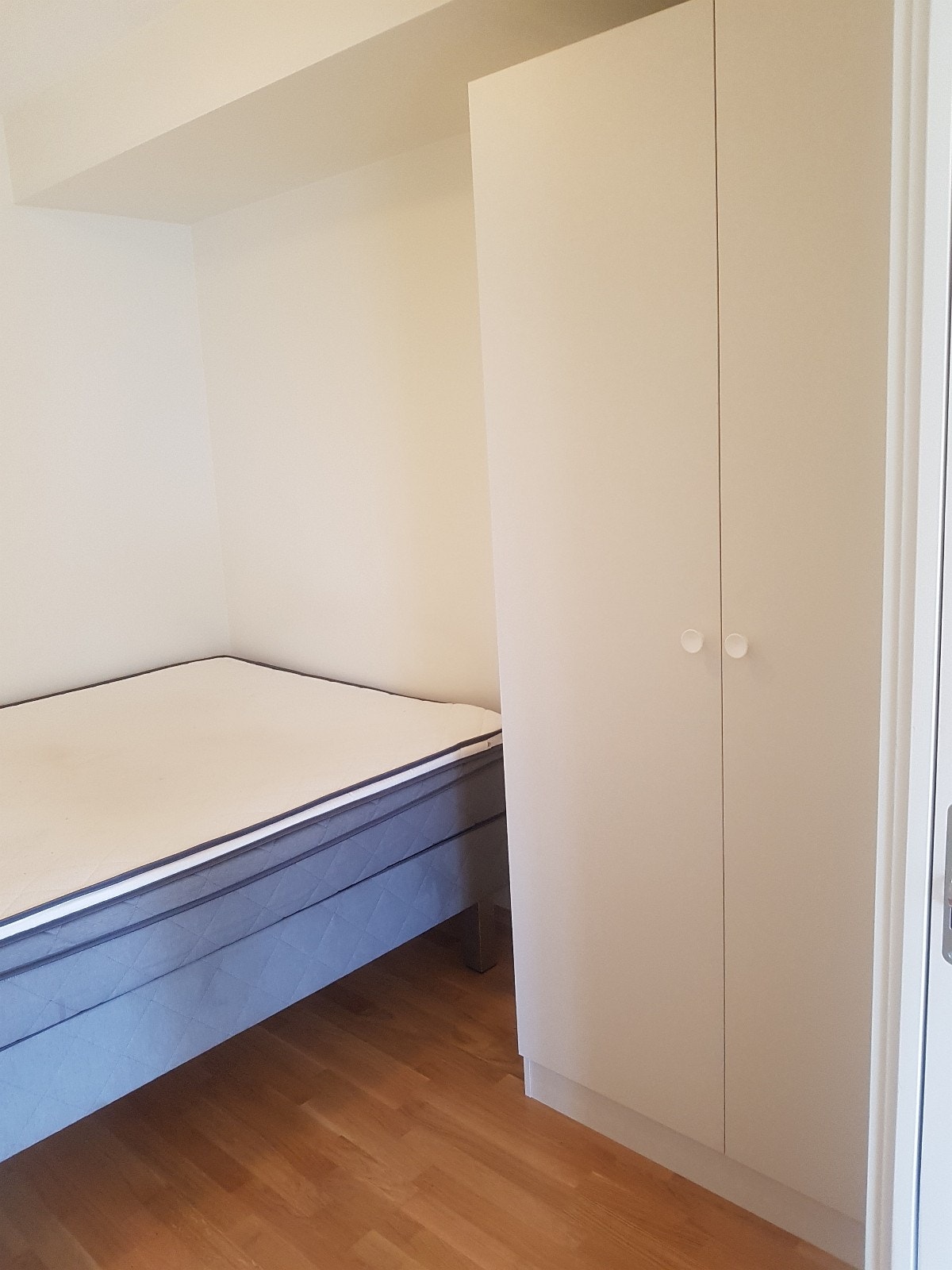 Sovealkove med god ventilasjon til to personer. Galleribilde