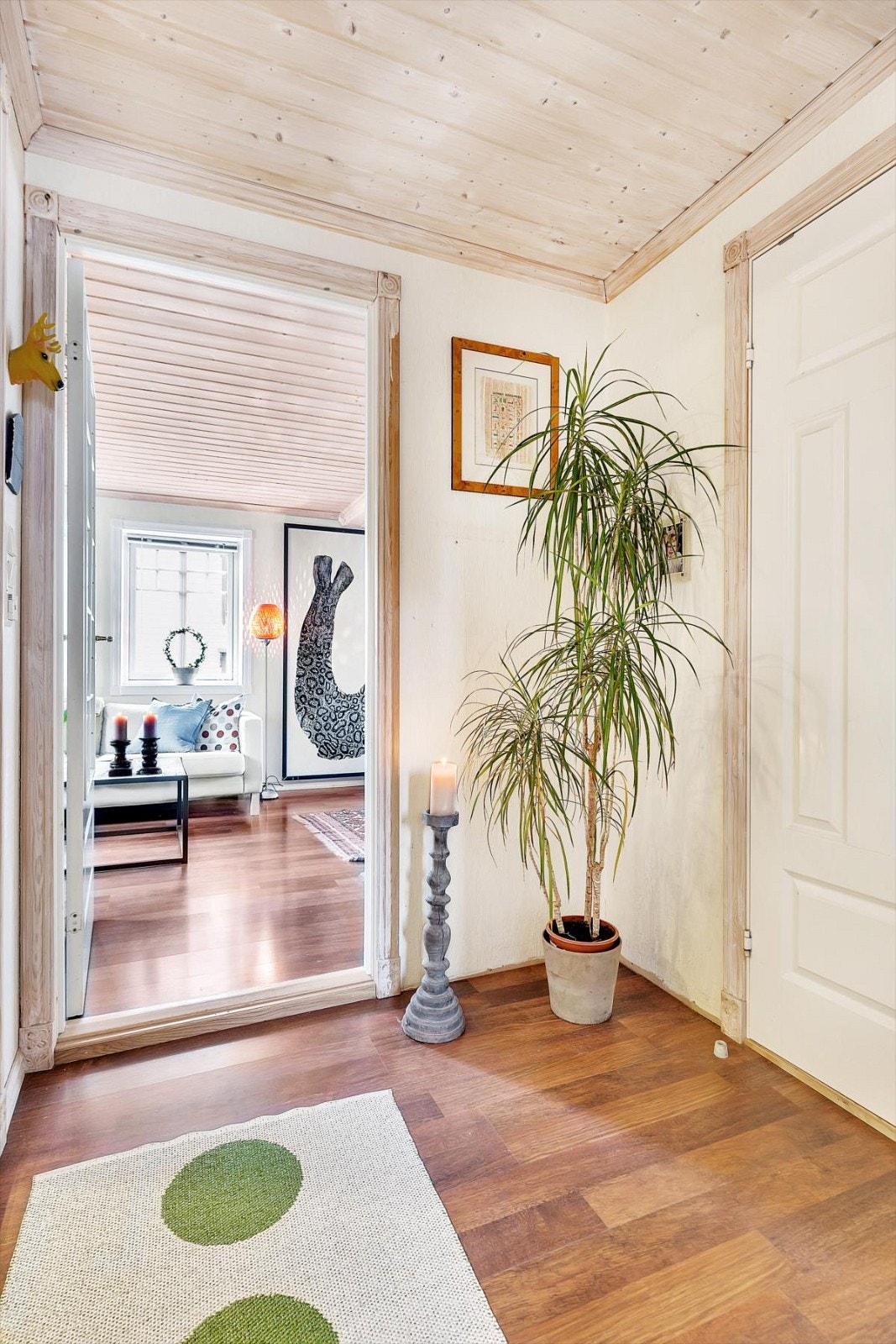 Gang sett mot stue Galleribilde