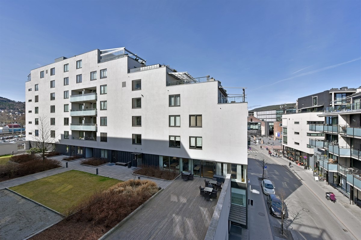 Plussboligene på Union Brygge er tegnet av Dyrvik Arkitekter. Prosjektet består av 116 leiligheter fordelt på tre hus med en felles gårdshage. Galleribilde