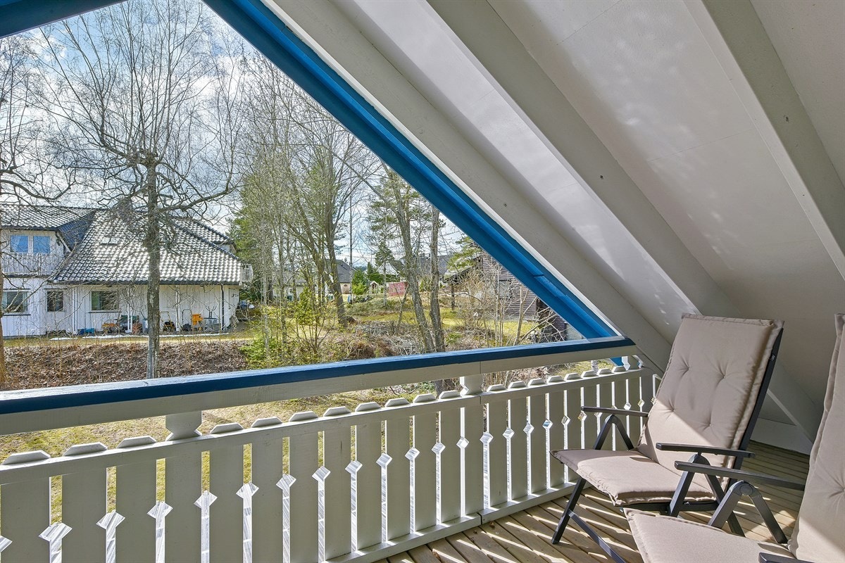 Det er plass for utemøblement på balkongen. Galleribilde