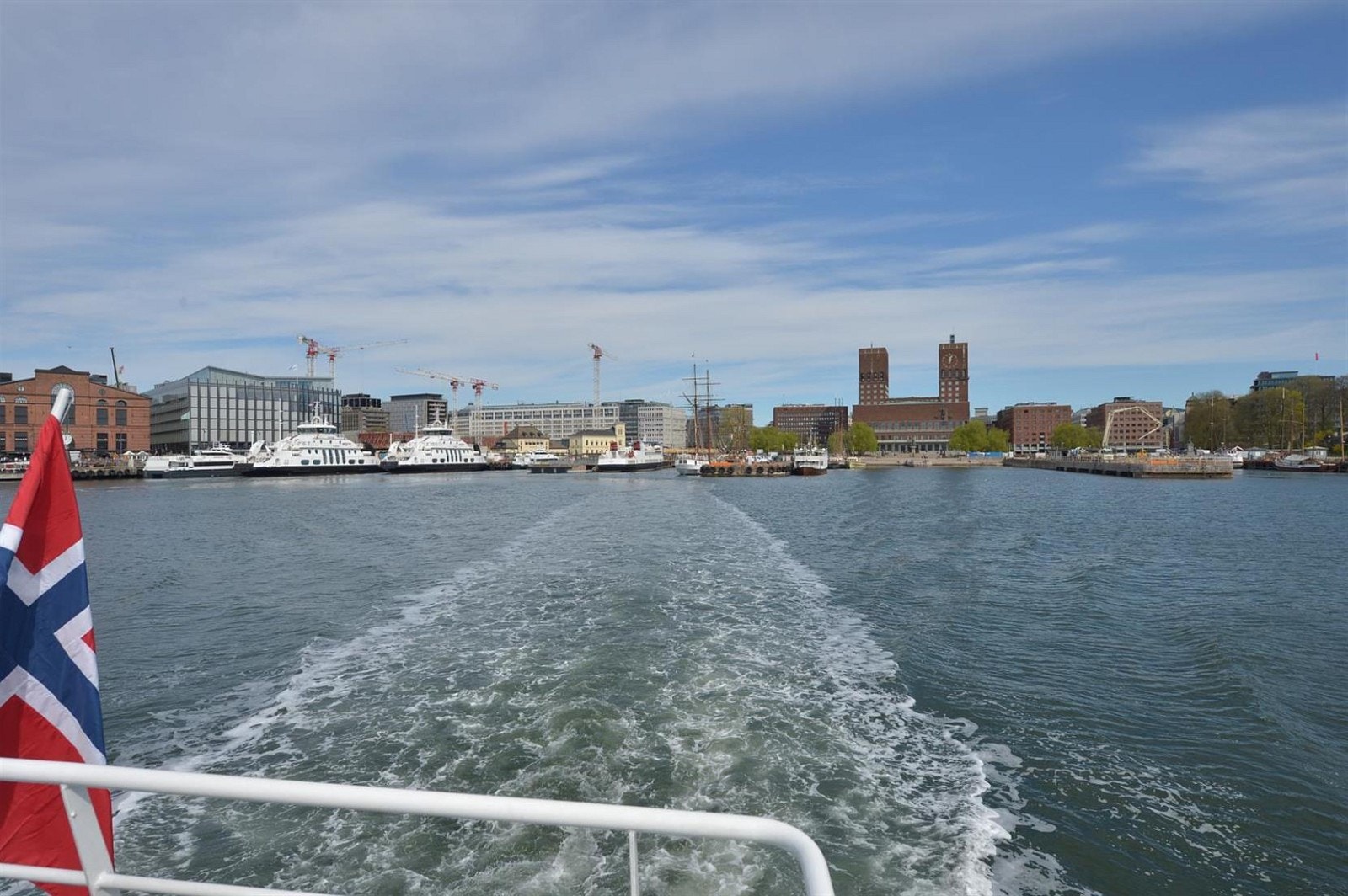 Adkomst til Lindøya med båt fra Rådhusbrygga. Galleribilde