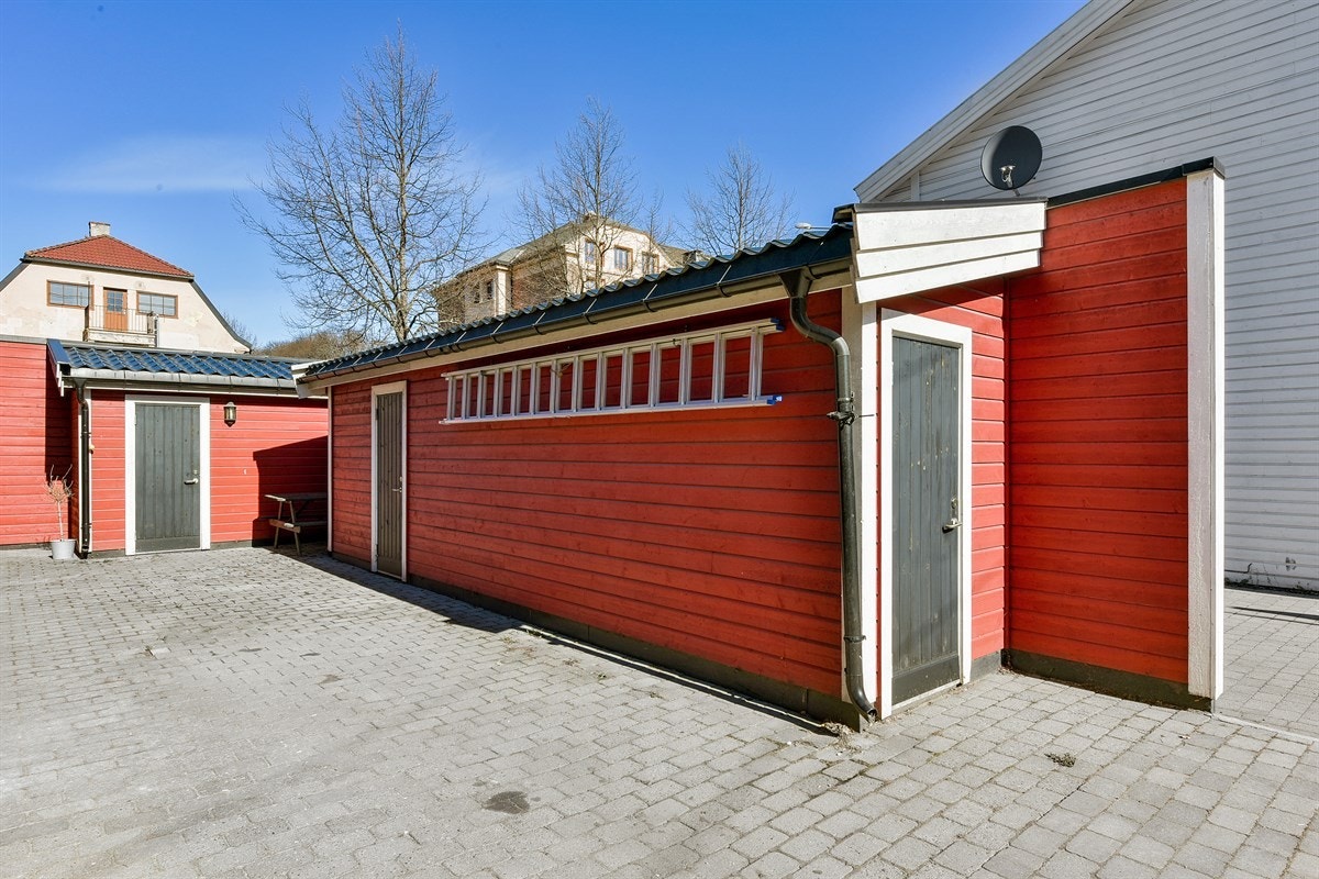 Leiligheten har tilgang til en utebod for lagringsplass. Galleribilde