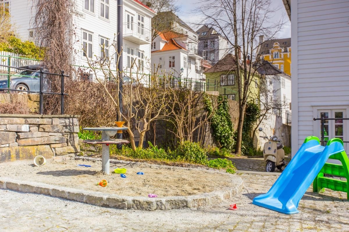 Dagens eiere har bodd i huset med to små barn Galleribilde