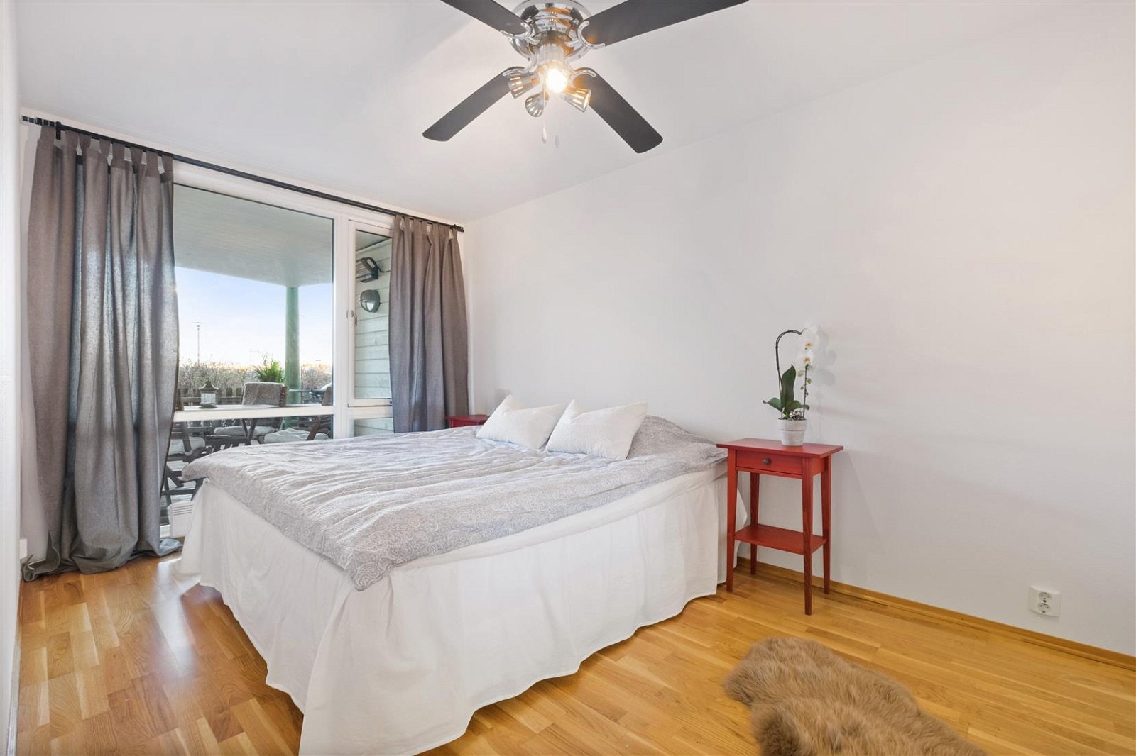 Romslig soverom Galleribilde