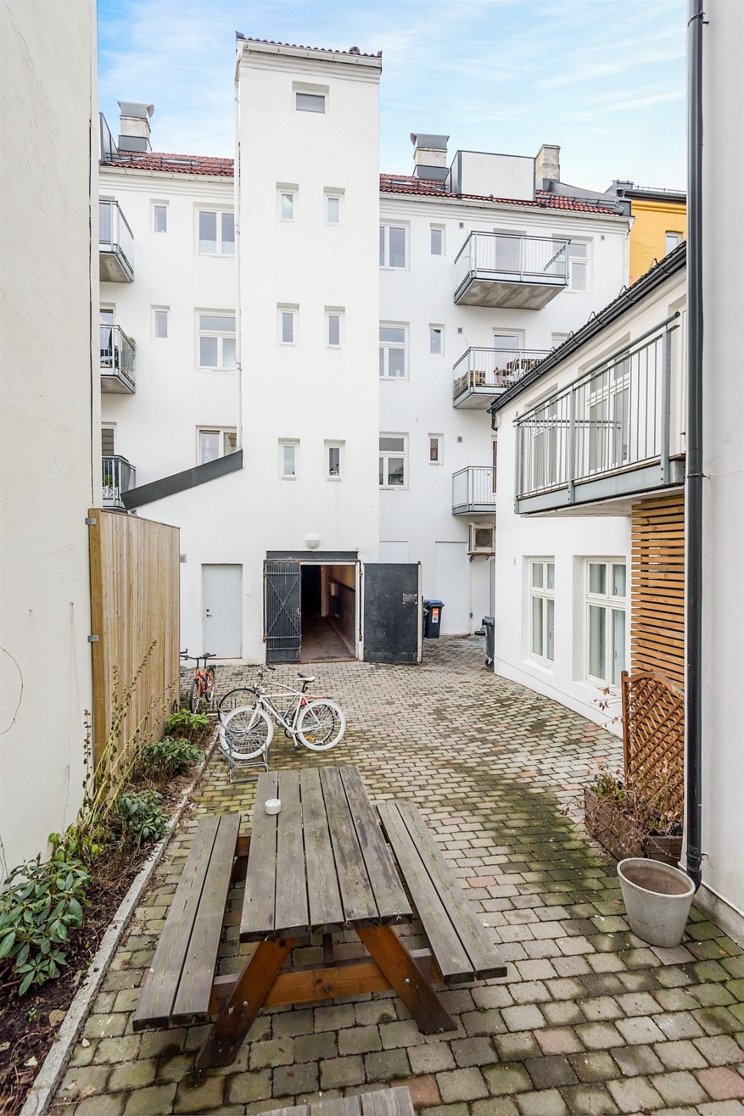 Hyggelig, felles bakgård. Galleribilde