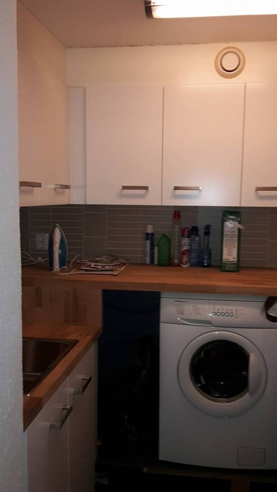 Vaskerom med opphøyde maskiner Galleribilde