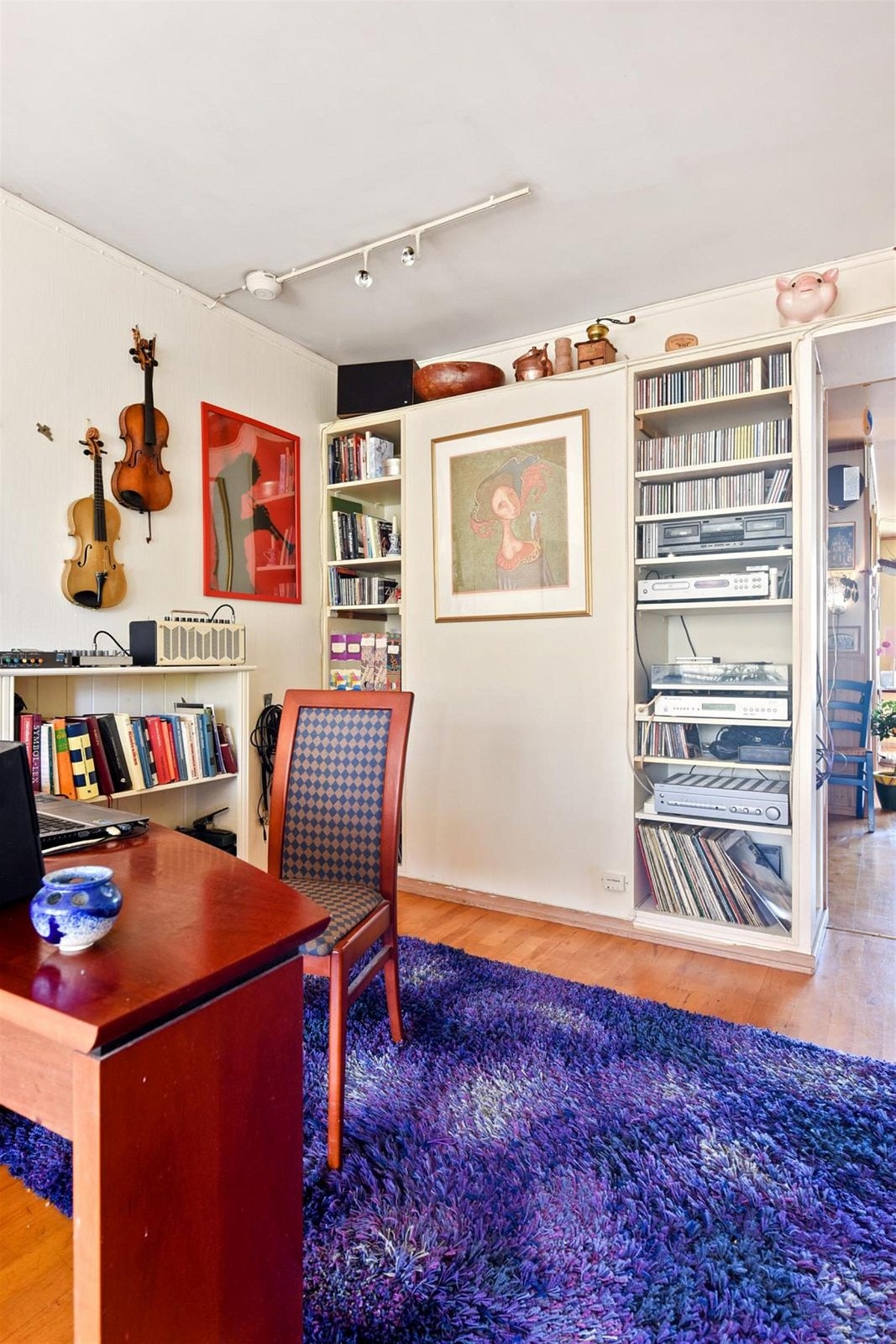 God plass til kontor eller spisestue. Galleribilde