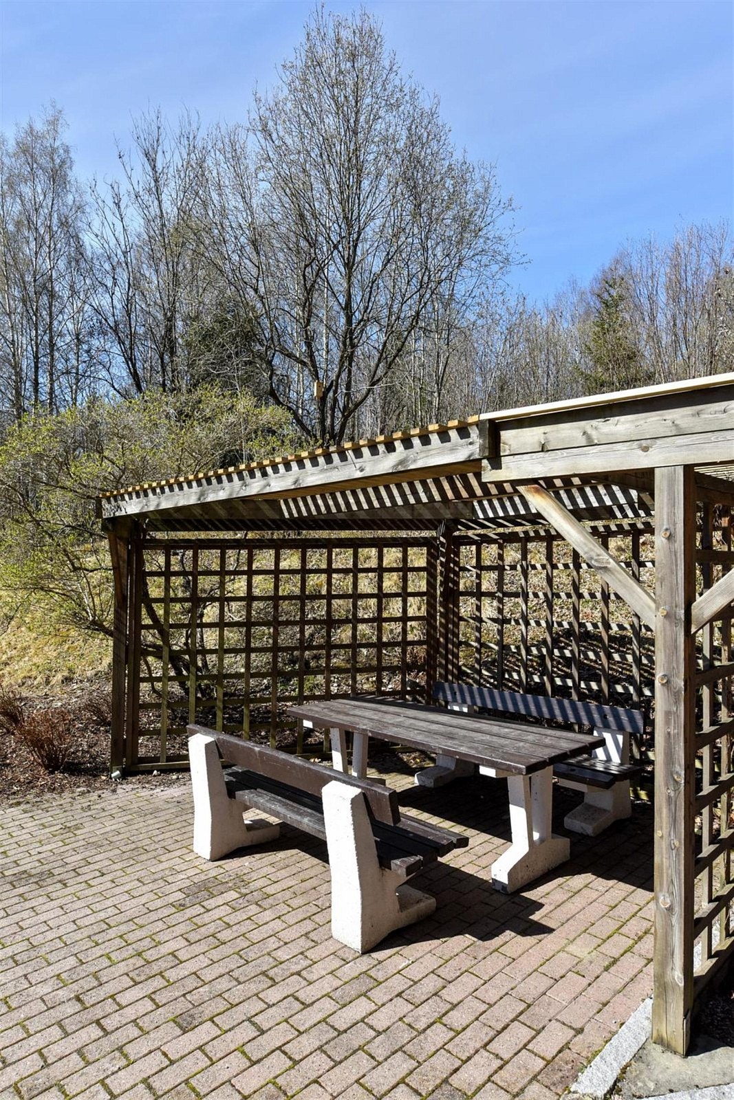 Felles uteplass. Galleribilde