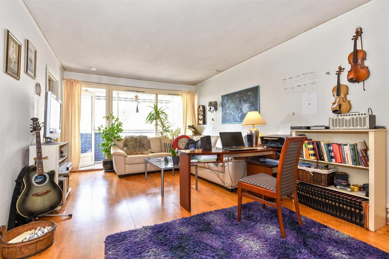 Stuen er lett å møblere. Galleribilde