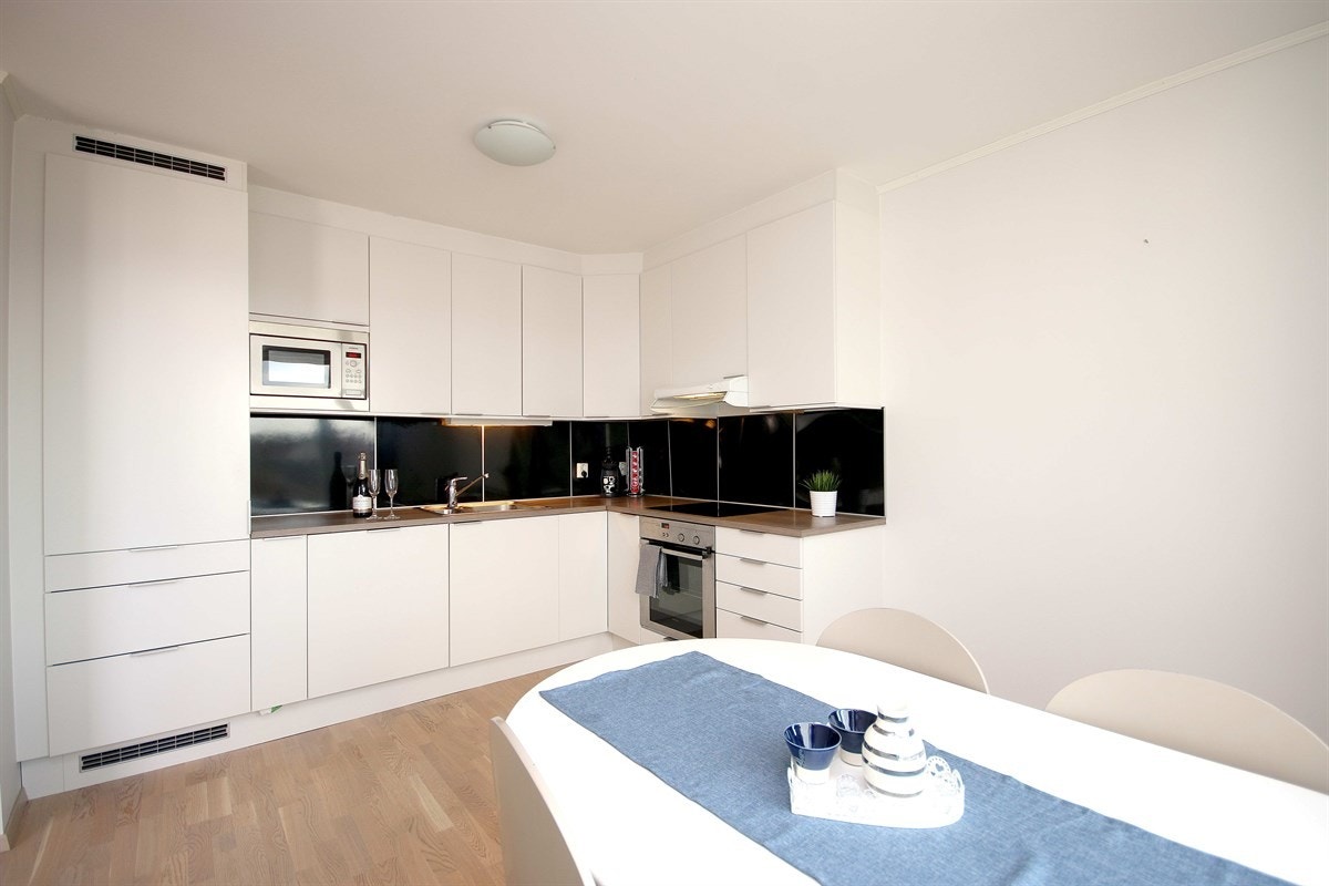 Lyst og moderne kjøkken Galleribilde