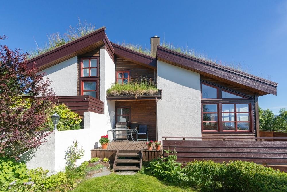 Solrik terrasse med sol til ca 20:30 Galleribilde