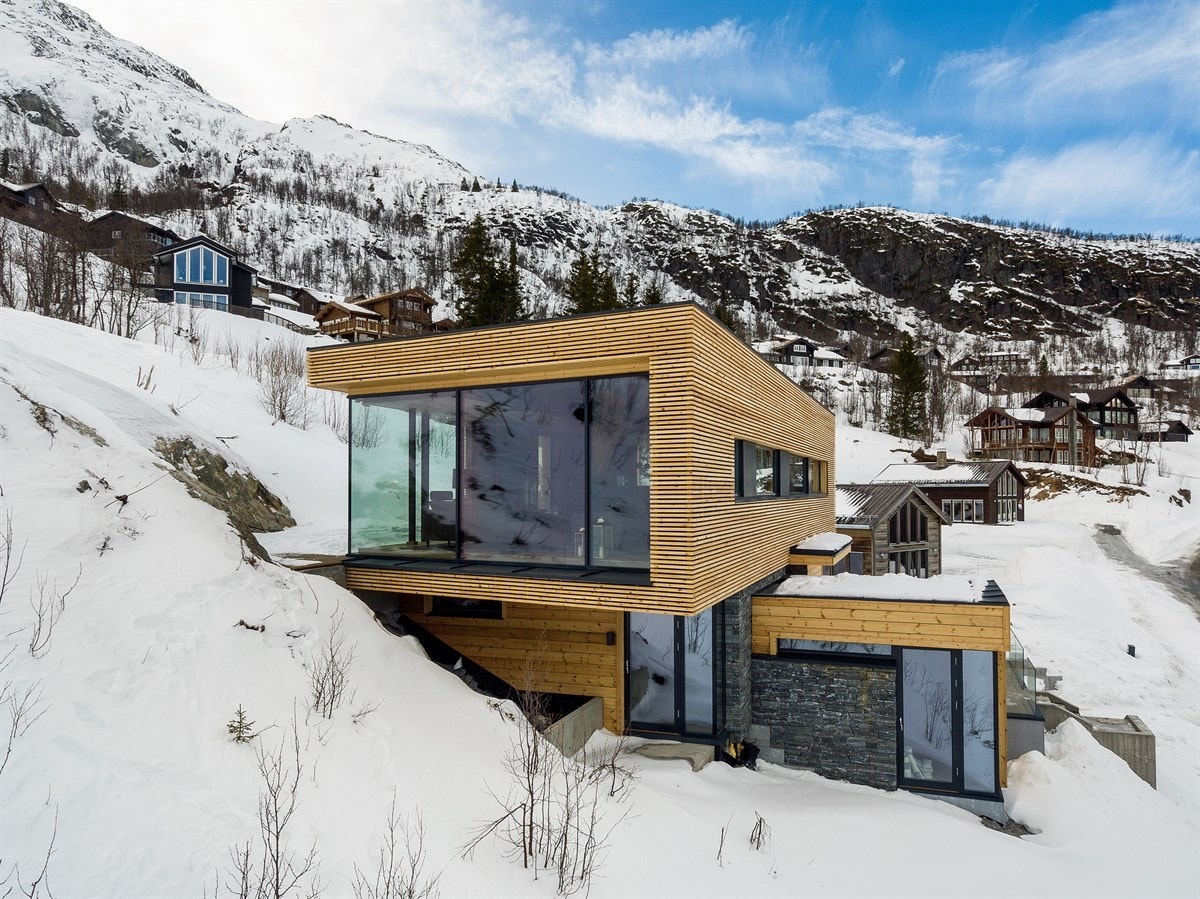 Skarsnuten - Nyoppført, eksklusiv fritidsbolig med integrert garasje, heis, jordvarme, høy standard, fantastisk beliggenhet, se video, presentert av Privatmegleren Panorama v/partner Kim Krabbe. Galleribilde