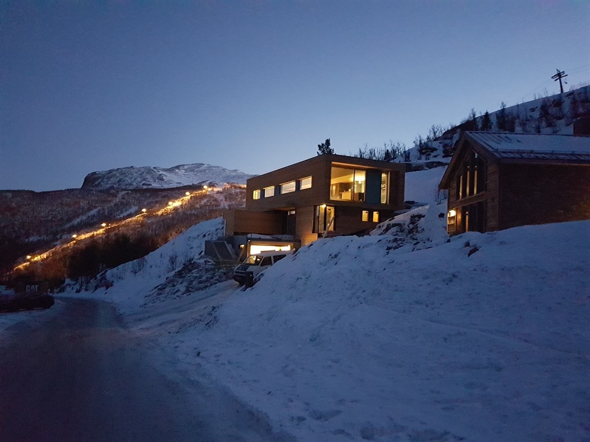 Kveldsstemning - ski in - ski out Galleribilde